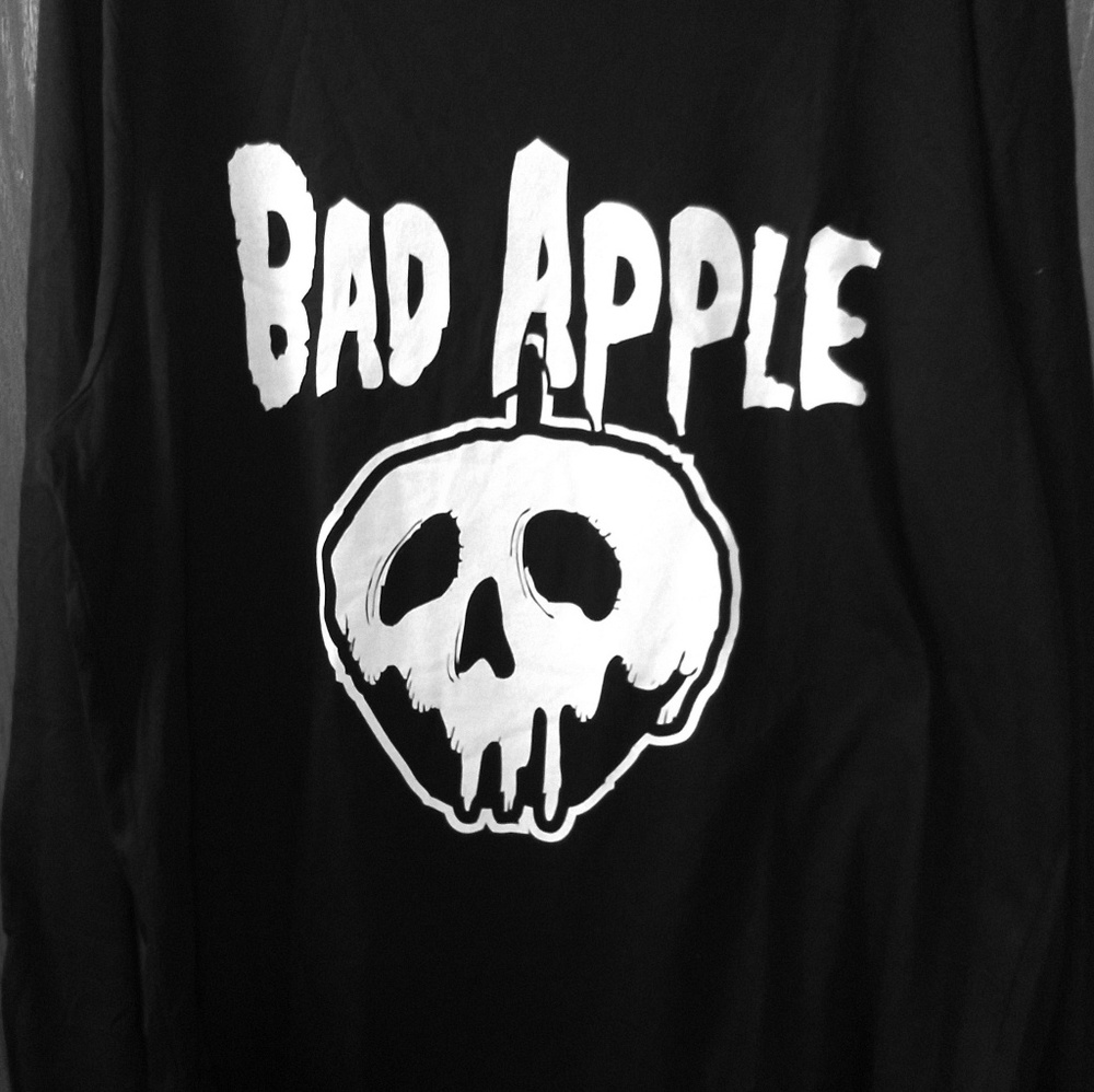 **SOLD**NWT Lularoe LS Patrick Disney Bad Apple